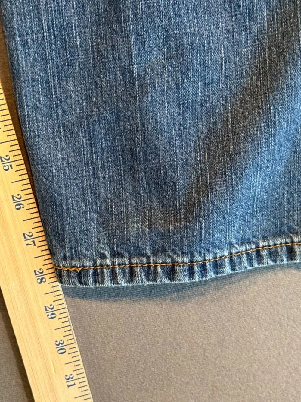 Levi’s 569 Loose Straight Jeans Men’s 40x30 100% Cotton Medium Wash Denim
